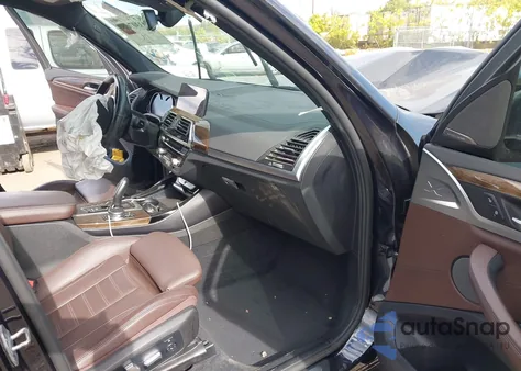 2018 BMW X3 M40I z USA, uszkodzony, nr VIN 5UXTS3C54JLA46108